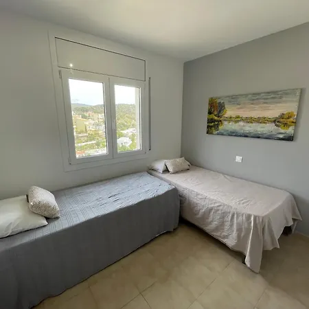 Garbinell Apartment Roses